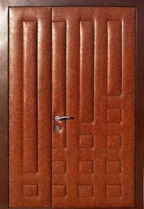 Двустворчатая тамбурная дверь с отделкой дутой винилискожей с 2-х сторон купить с установкой